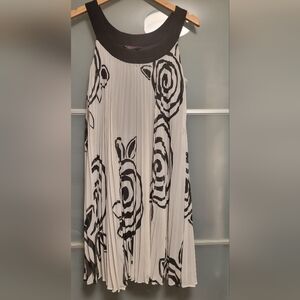 black and white chiffon trapeze mini dress in very good condition,